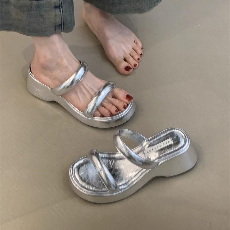 Niche leopard print cool slippers women's shoes outer wear 2025 new models with skirts, wedges, thick soles to increase height, Roman word sandals