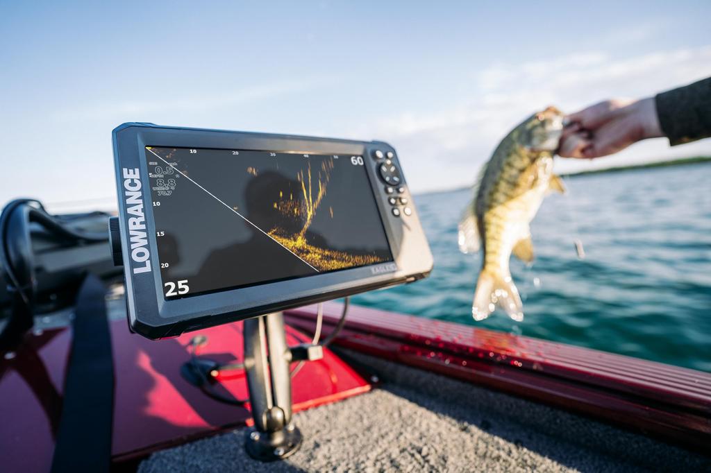Lowrance Eagle 9 Live IPS Eagle US Inland Coverage of US Eye™ AMER, 9" Screen, Eye™ Transducer, C-MAP® Charts, 17,000+ Lakes.