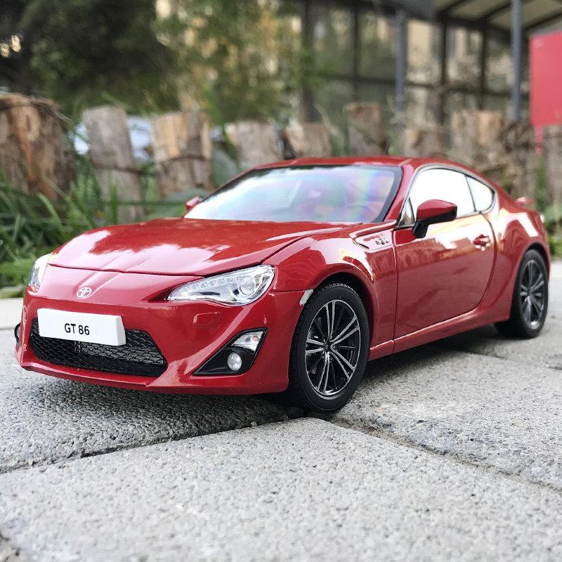 1/36 Toyota GT 86 Legering Sportsbil Modell Støpt Metall Bane Racingbil Kjøretøyer Modell Simulering Miniatyr Skala Leker for Barn Gave