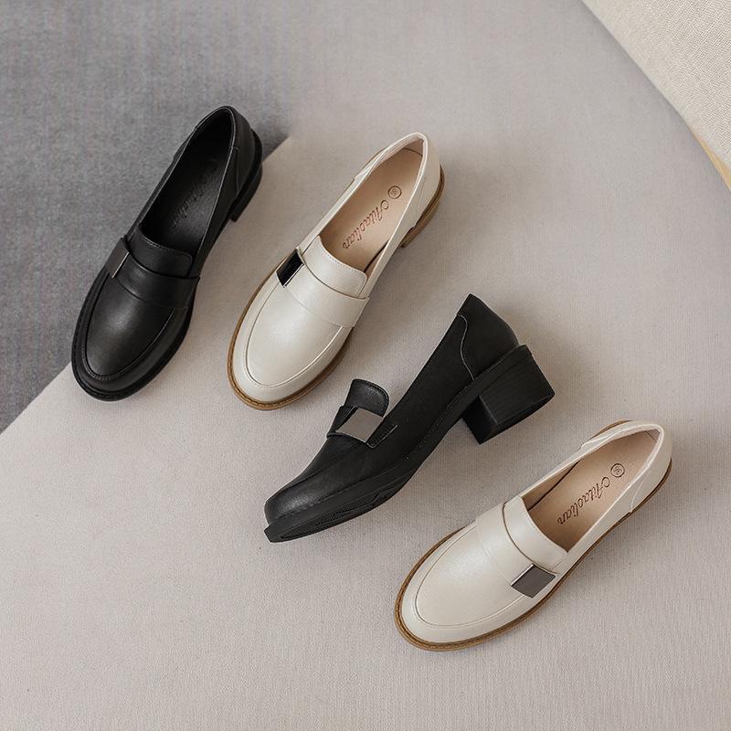 Mocassins femininos de couro preto - estilo britânico 2022, sola macia, salto grosso, além de veludo, perfeitos para primavera e outono.
