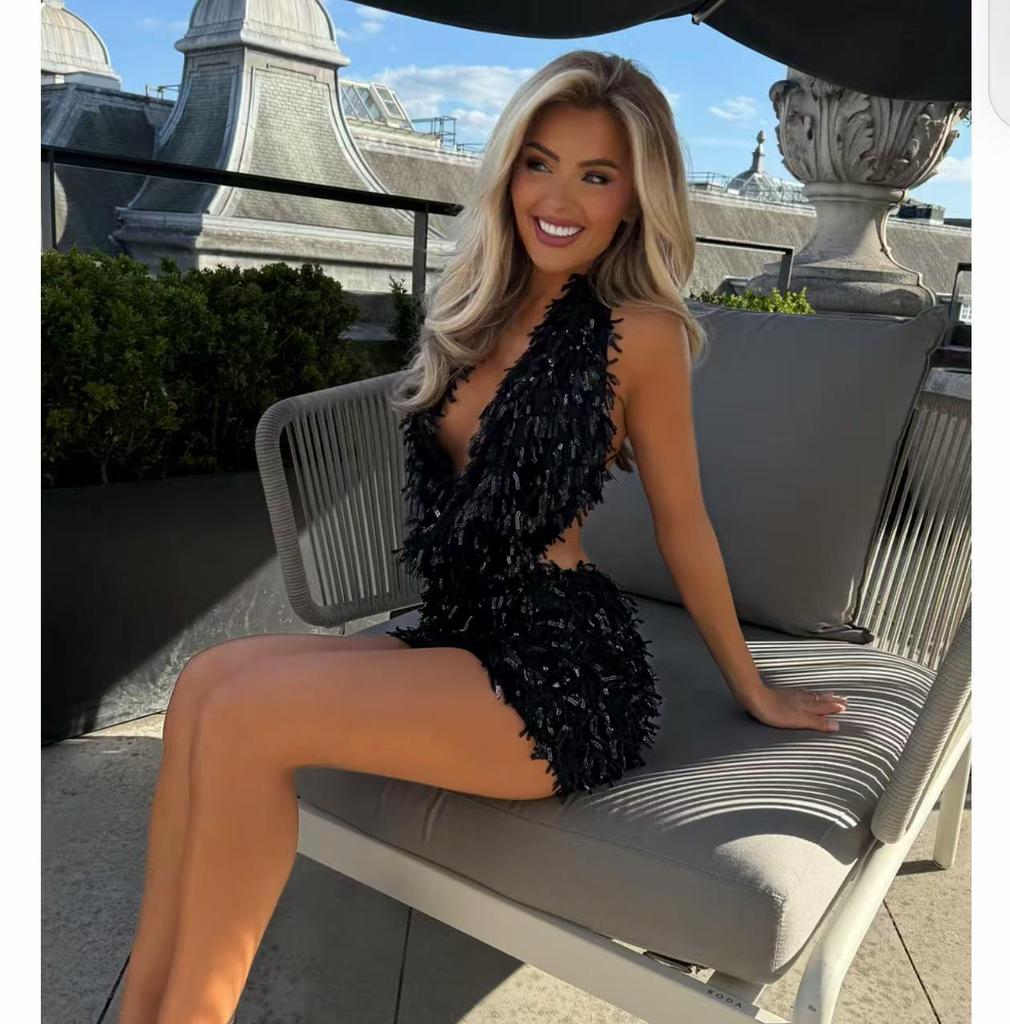 European & American Sexy Halter V-Neck Slimming Short Skirt Set for Women