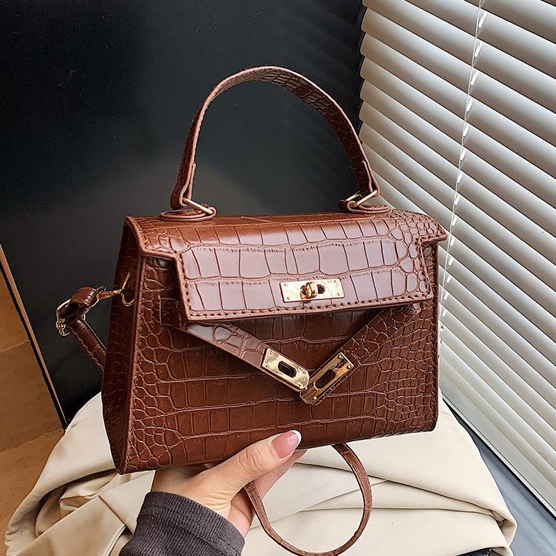 

Portable Kelly bag women s 2025 new fashion crocodile pattern portable small square bag foreign style versatile shoulder messenger bag коричневий