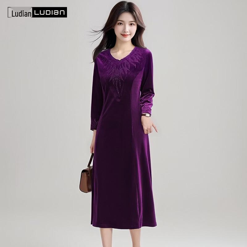 Women's V-Neck A-Line Velvet Embellished Dress