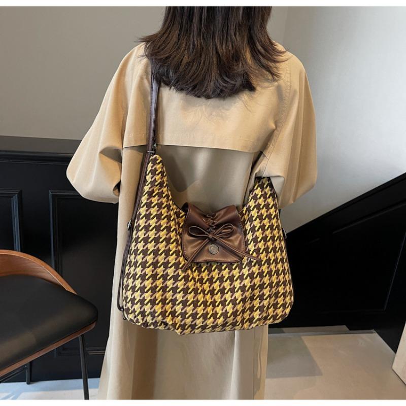 Large-capacity Commuter Tote Bag Women's Autumn and Winter New Casual Shoulder Bag Fashion Trend Travel Backpack