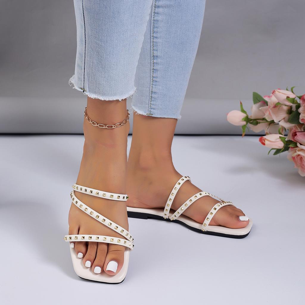 Fashion Women Slippers Summer New Flat Sandals Casual Simple Slippers Fashion Large Chain Rivet Women Shoes Home Slides Women