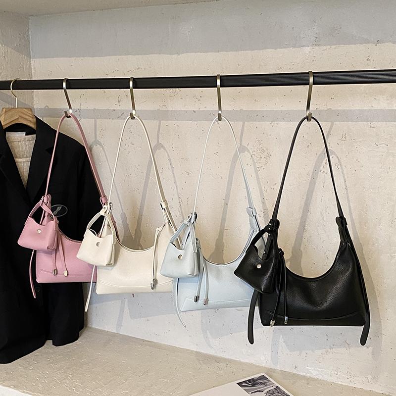 2025 Fashion New Sense of Luxury PU Half Moon Shoulder Bags Solid Zipper Stylish Design High Quality Crossbody Bags for Women