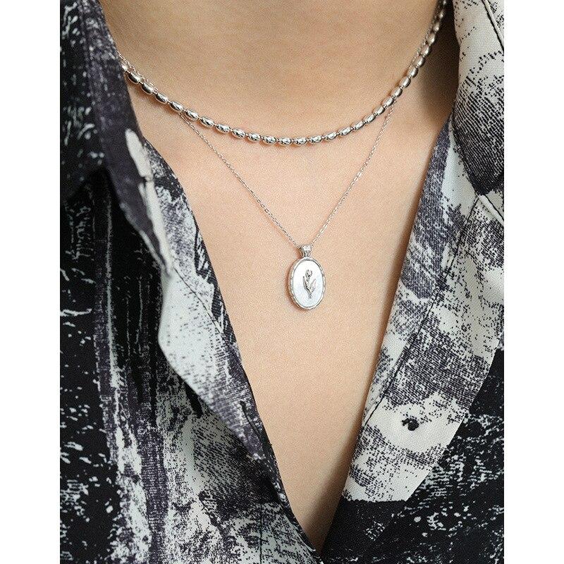 Koreanische Version Ins Nische Geometrisch Oval Tulpe Muschel Palast Königlich Sterling-Ton Anhänger Halskette Damen Geometrischer Anhänger Halskette
