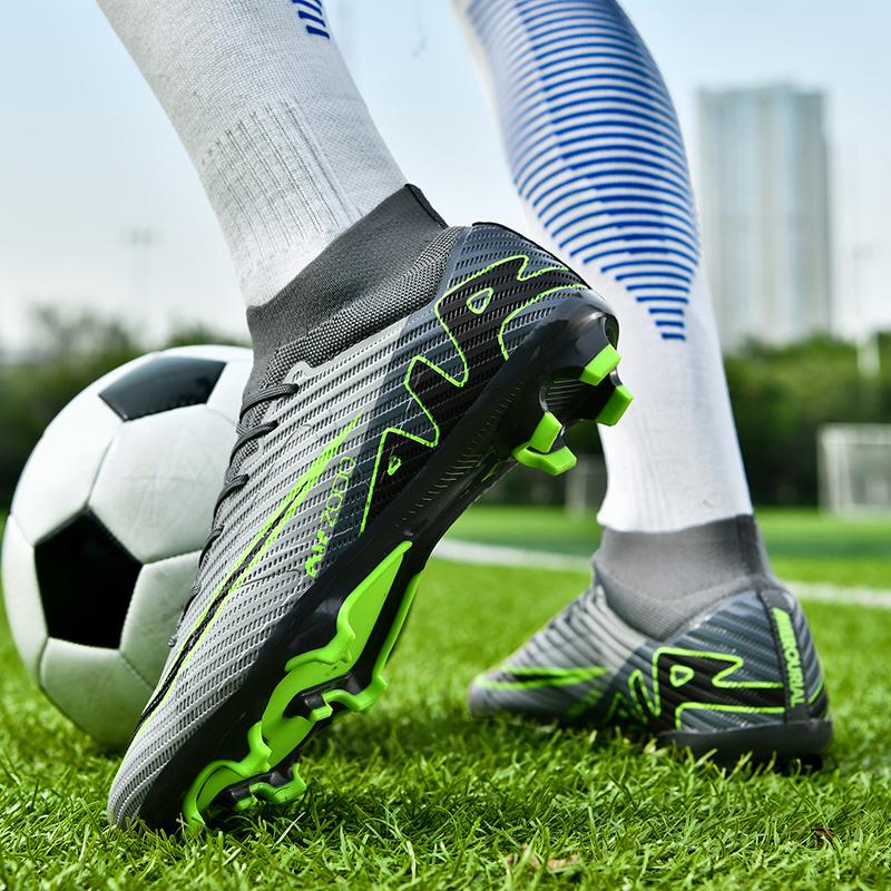 Men's Soccer Shoes Large Size Ultralight Football Boots Boys Sneakers Non-Slip AG/TF Soccer Cleats Ankle Boots Unisex