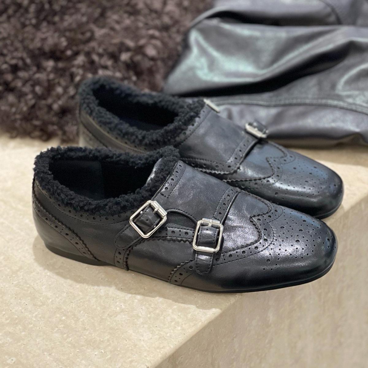

Carved Brock Small Leather Shoes Women s Fleece Commuter Loafers 40