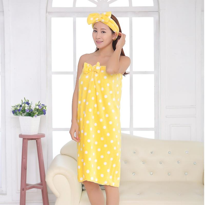Soft Flannel Women's Bathrobe With Bowknot And Headband Perfect For Daily Wear