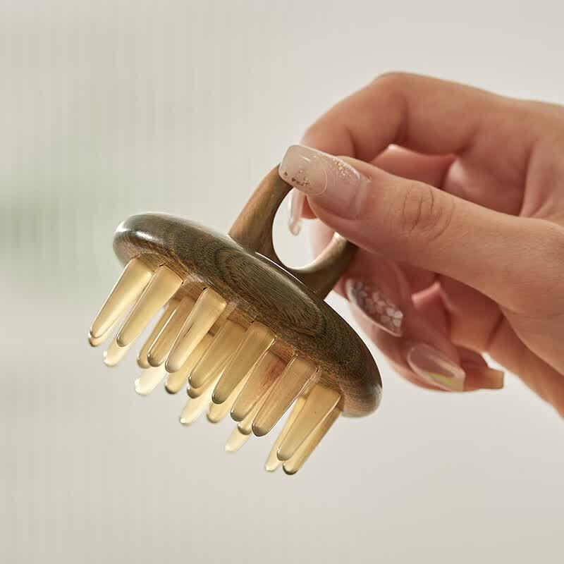 Green Sandalwood & Horn Finger Ring Massage Comb