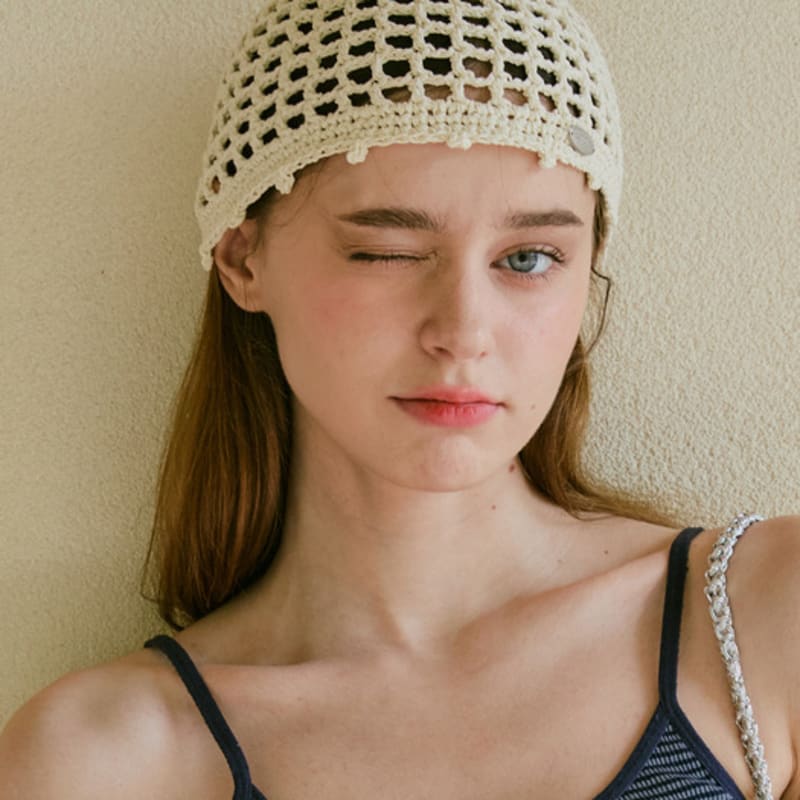 

Slowslowly No.232 / Lily Punching Short Beanie _ Cream cream