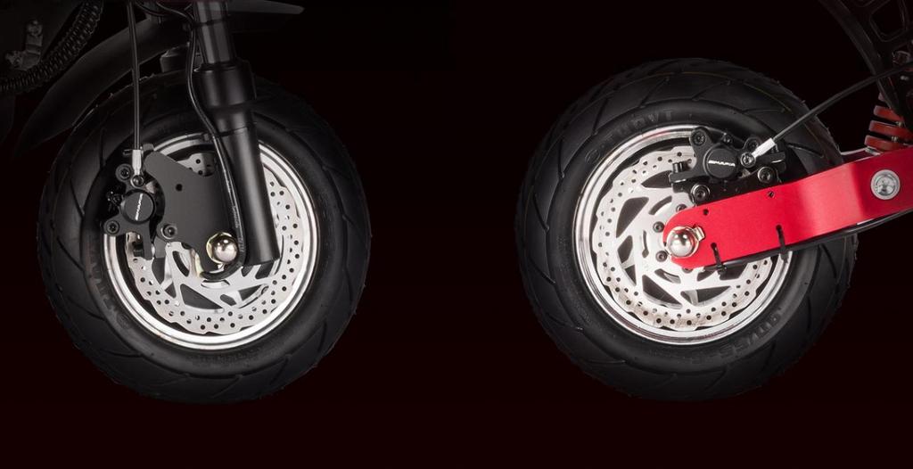 Off-road Electric Scooter BOYUEDA Q7 PRO MAX 10'' Tire 3200W Motor 52V28Ah Battery 70km/h Max Speed 110km Max Range