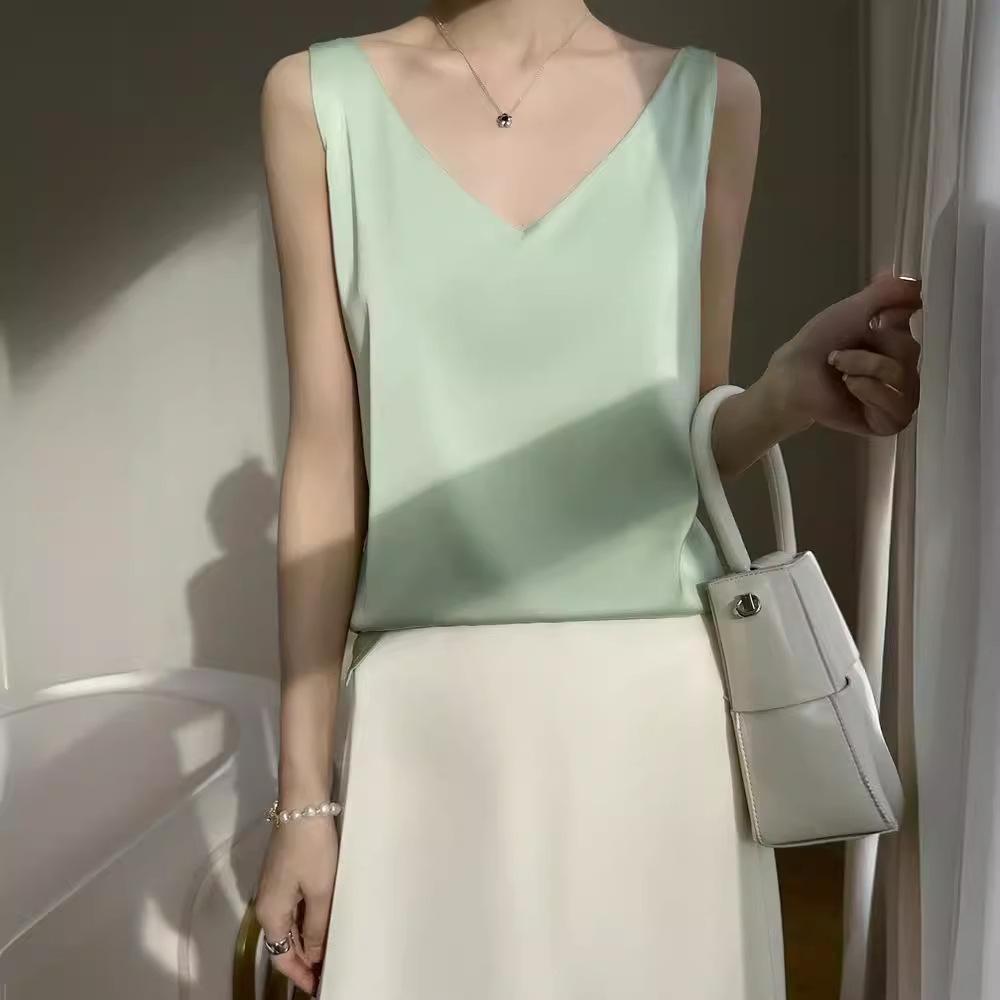 Summer Plus Size košilka Base Ride Top Hot Girl Outer Wear Bílá hedvábná košilka