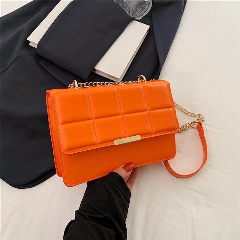 

Іноземний стиль, проста і модна невелика квадратна сумка 2024 літо, популярна сумка, нова приміська сумка, портативна жіноча сумка через плече помаранчевий