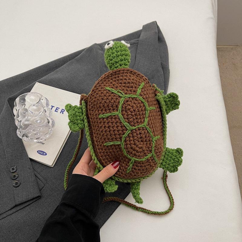 

Новый мультяшный нишевый дизайн 2024 года, зимняя милая простая маленькая круглая сумка через плечо для женщин, сумка для мобильного телефона зелёный