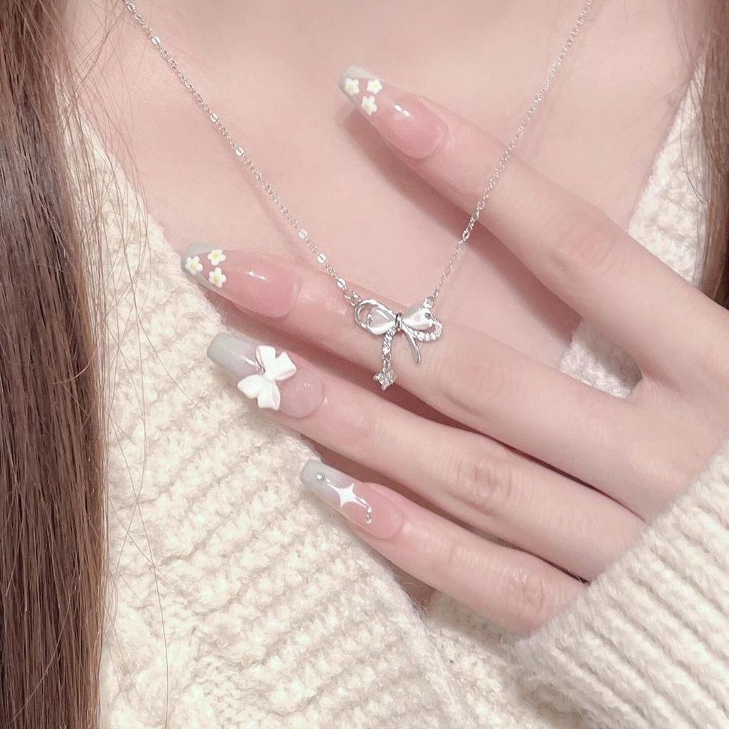 Female Heart-shaped Collarbone Bow Necklace