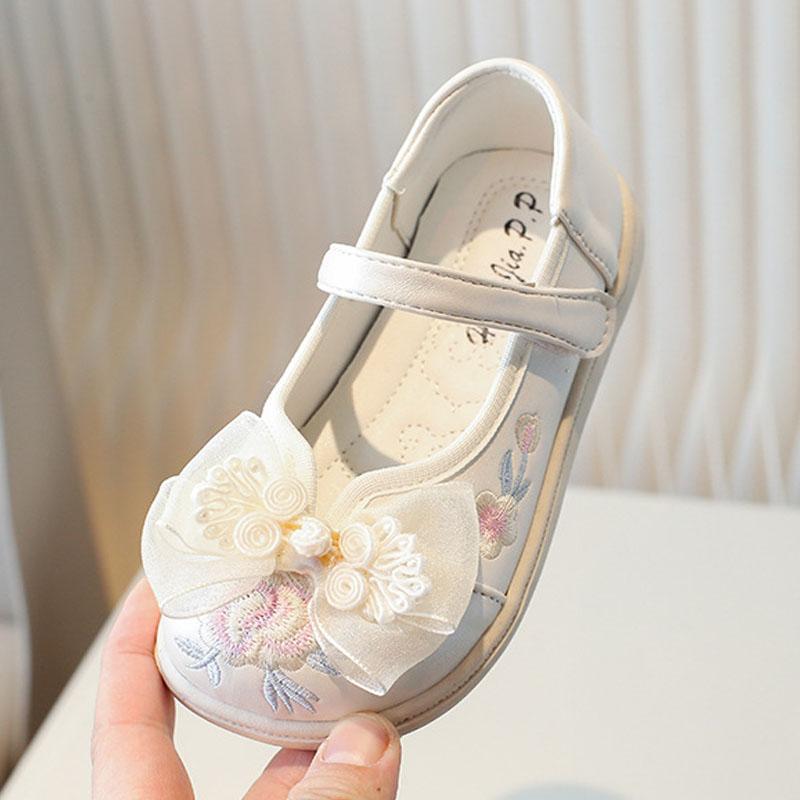 Little Girls Soft Leather Shoes Kids Mary Janes Embroidery Flowers Traditional Chinese Style Princess Hanfu Shoes Child H06135