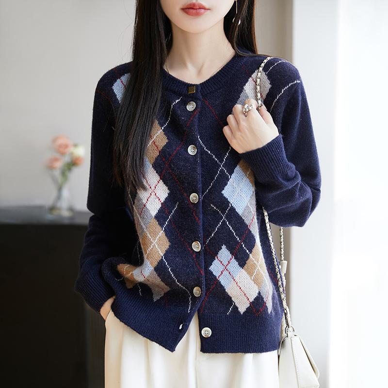 Cardigan ușor, 50% lână, 50% mătase de dud, pentru femei - tricotaje versatile pentru 4 sezoane pentru confort și stil pe tot parcursul anului