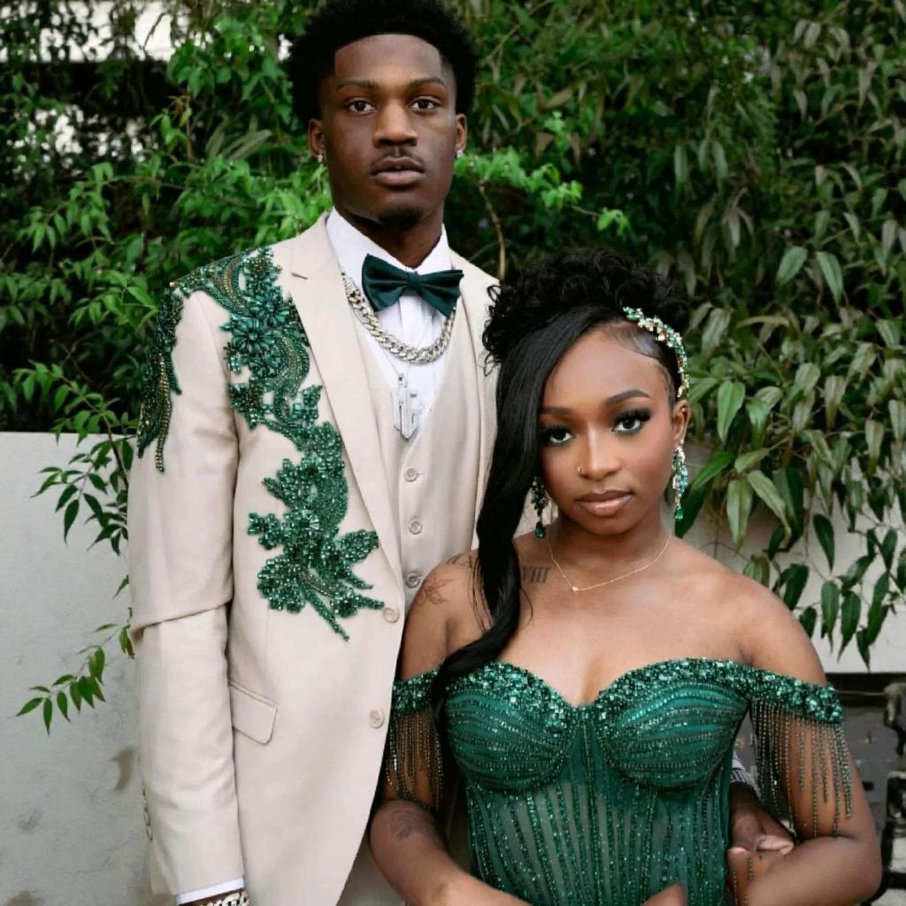 Customized Gorgeous Green Rhinestone Beige Prom Men Slim Fit Notched Lapel Groom Wedding Tuxeods 3 Pieces Sets Costume Homme