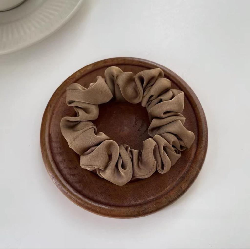 Bandeau pour cheveux coréen élégant rétro à gros intestin - Accessoire pour cheveux de queue de cheval et chignon de haute qualité pour femme.