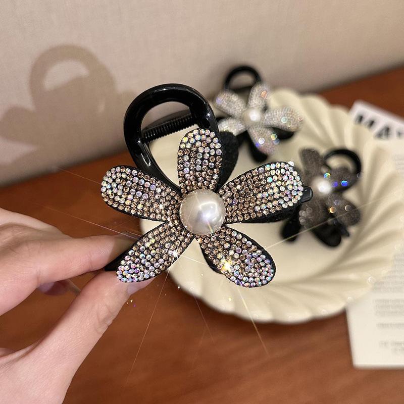 Neue Strasssteine Blattförmige Haarklammer Kleine Größe Kristall Weizen Haifischkieferklemme für starken Halt Dutt Frauen Mädchen Tägliche Anwendung Kopfschmuck