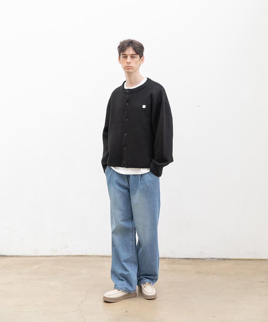 Chambros Round Neck Crop Knit Cardigan [Black]