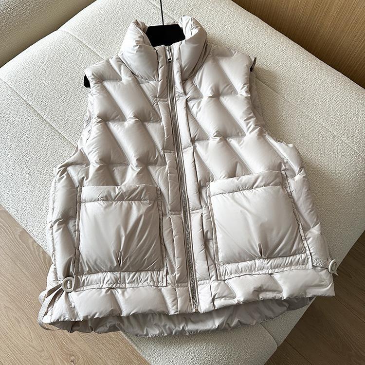 Vest women's 2024 new down jacket short light and fashionable white duck down small high-end liner small winter