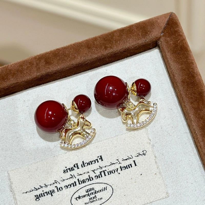 

Zodiac Horse Pendant & Red Pearl Stud Earrings - Double-Sided Light Luxury Ear Ornaments for Women