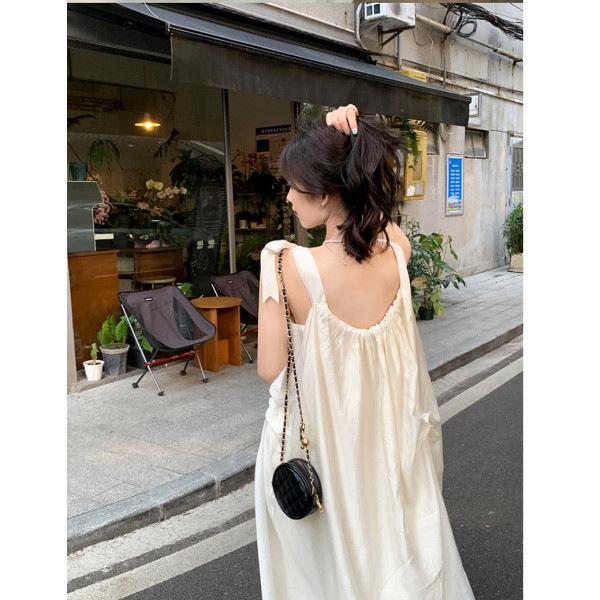 French Gentle Wind Suspender Dress Women's Summer New Seaside High-end Vacation Beach Skirt Niche Skirt