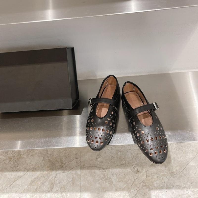Mary Jane single shoes women's 2025 spring and summer new round head breathable casual versatile height increase one-word buckle hollow ballet shoes