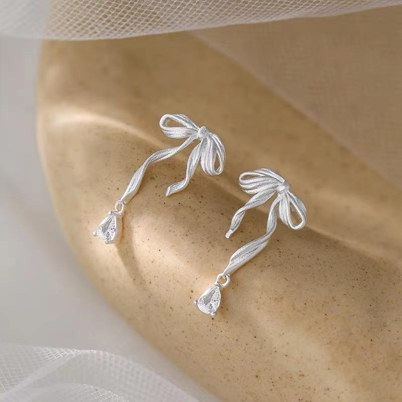 2024 Light Luxury Bow Ear Studs: 925 Sterling Silver, Niche Earrings for Women