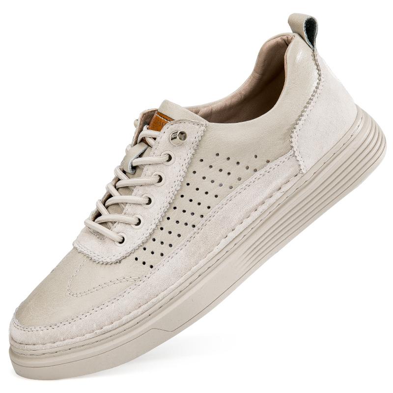 

Чоловіче взуття з натуральної шкіри в британському стилі. Трендове зручне повсякденне взуття. Мокасини. Чоловіче взуття на плоскій підошві. 47 бежевий