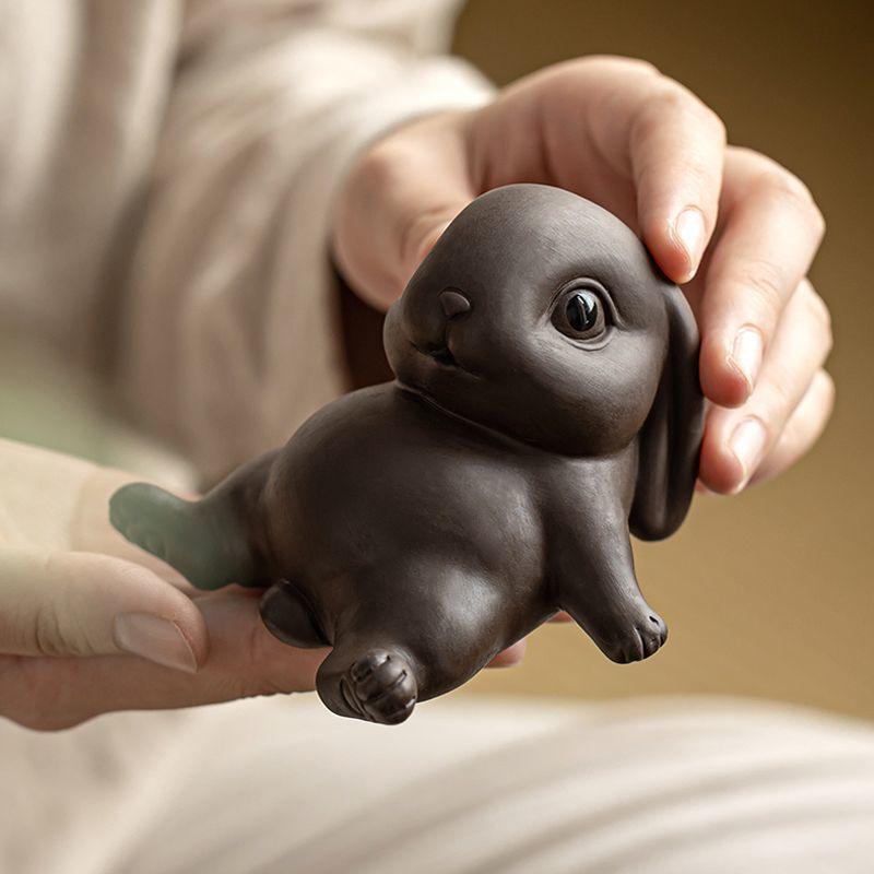 Rabbit Tea Pet Figurine Cute Ceramic Tea Set Accessories Chinese Tea Culture Decor for Living Room Office Desk Ornament