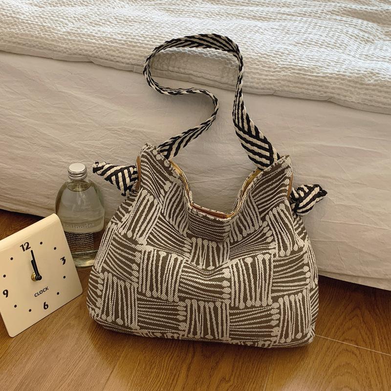 

Лето 2024 года, новая простая сумка-мессенджер в стиле ретро, модная сумка-тоут большой вместимости, простая и модная сумка через плечо