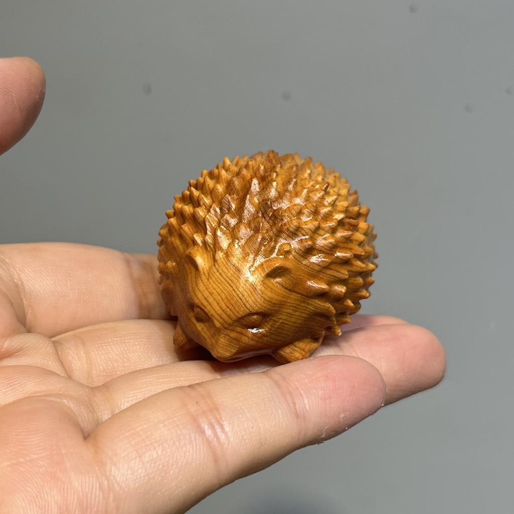 Cute Hedgehog Woodcarving - Charming Details, Perfect Compact - Handmade Desktop Decoration, Ideal Gift for Nature Lovers