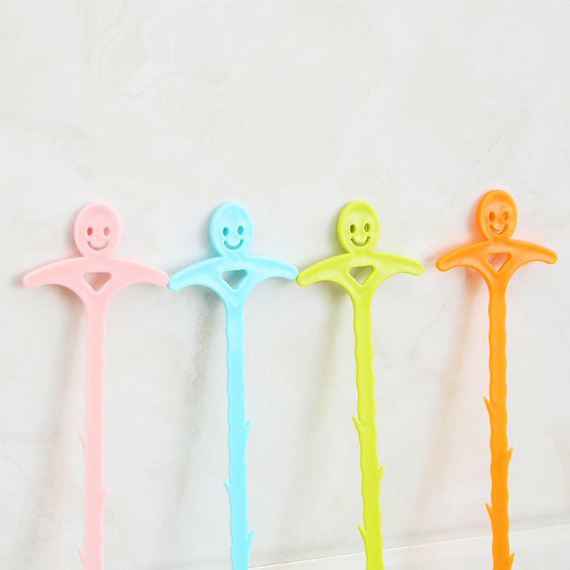 

Бытовая кухня, туалет, сантехника, раковина, волосы, средство для чистки волос, инструмент для канализации, ручной тросик для прочистки туалета