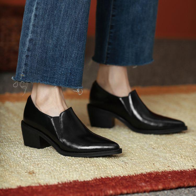 

Мода НОВЫЕ Весенне-осенние женские туфли-лодочки с острым носком и толстым каблуком, лаконичные туфли из спилковой кожи для женщин, слипоны, ручная работа, женская обувь 42