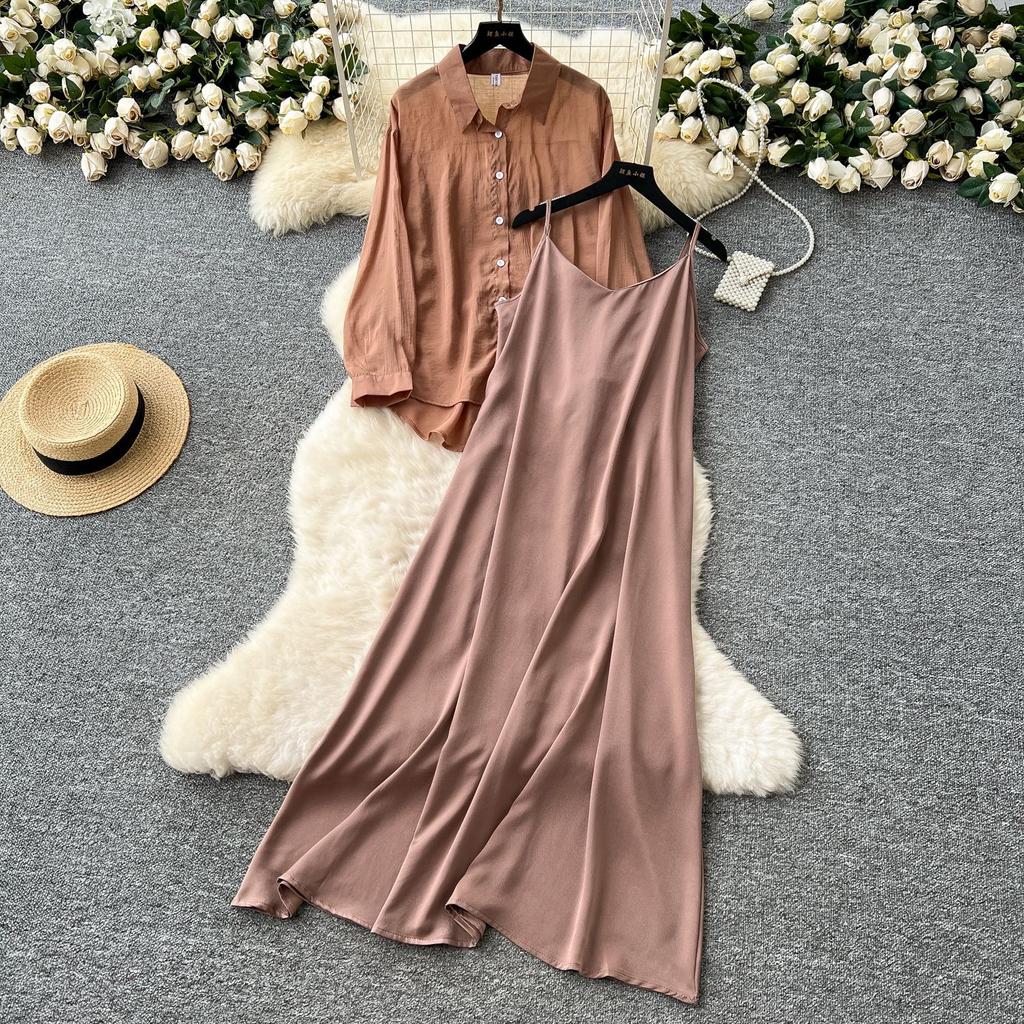 Temperamentsfullt todelt sett for kvinner, nisje lat yttertøy med tynn, løstsittende langermet solskjortejakke + selerkjole