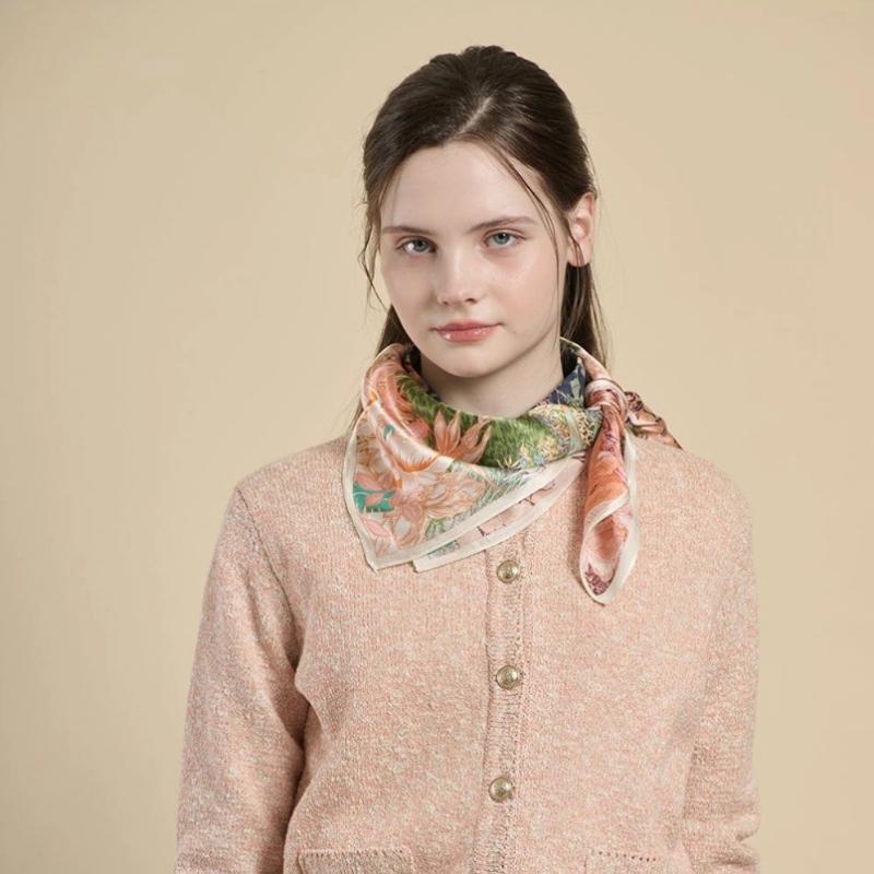 BCBG Garden Print Silk Scarf B6s0a402