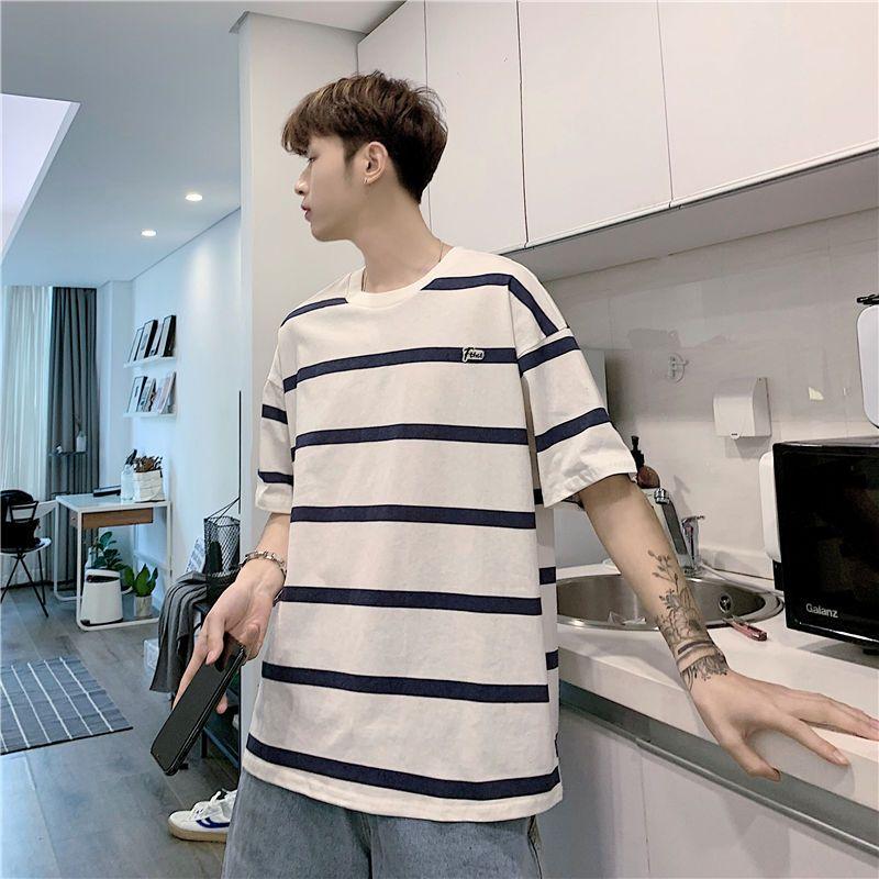 Letní pánské tričko s krátkým rukávem Volné a všestranné Studentský trend Móda Top s polovičním rukávem Prodyšné a absorbující pot Kulatý výstřih Pruhované pulovry