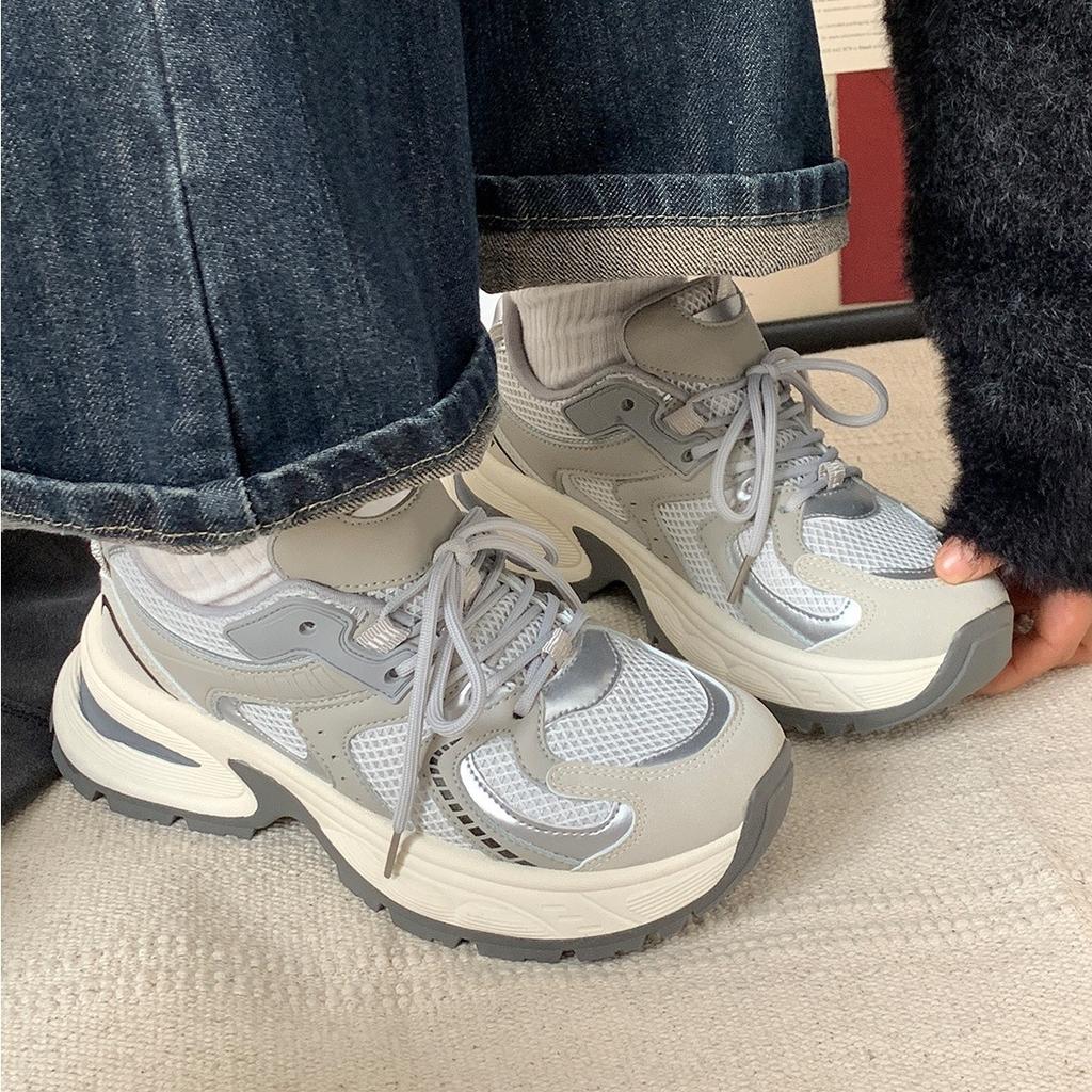 Versatile thick-soled women's spring and autumn small people increase their height, new fried street European sports and leisure shoes