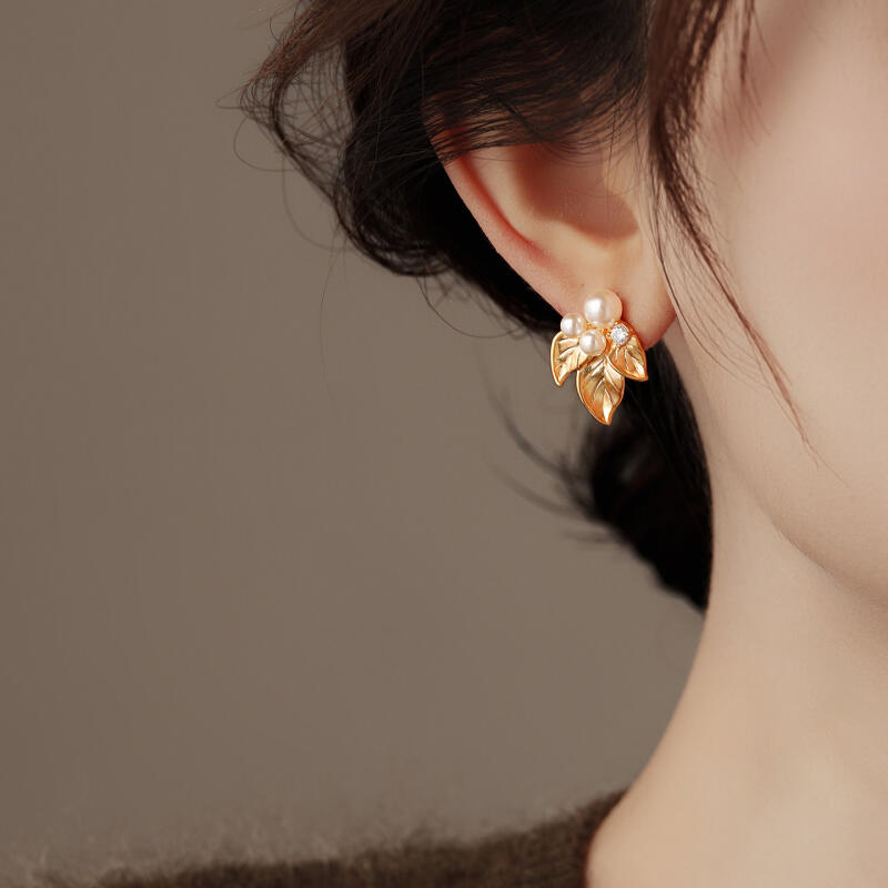 Exquisit Pearl Zircon Leaves Earrings for Women Ladies New Fashion Light Luxury Gold Color Dangle Earrings Jewelry Accessories