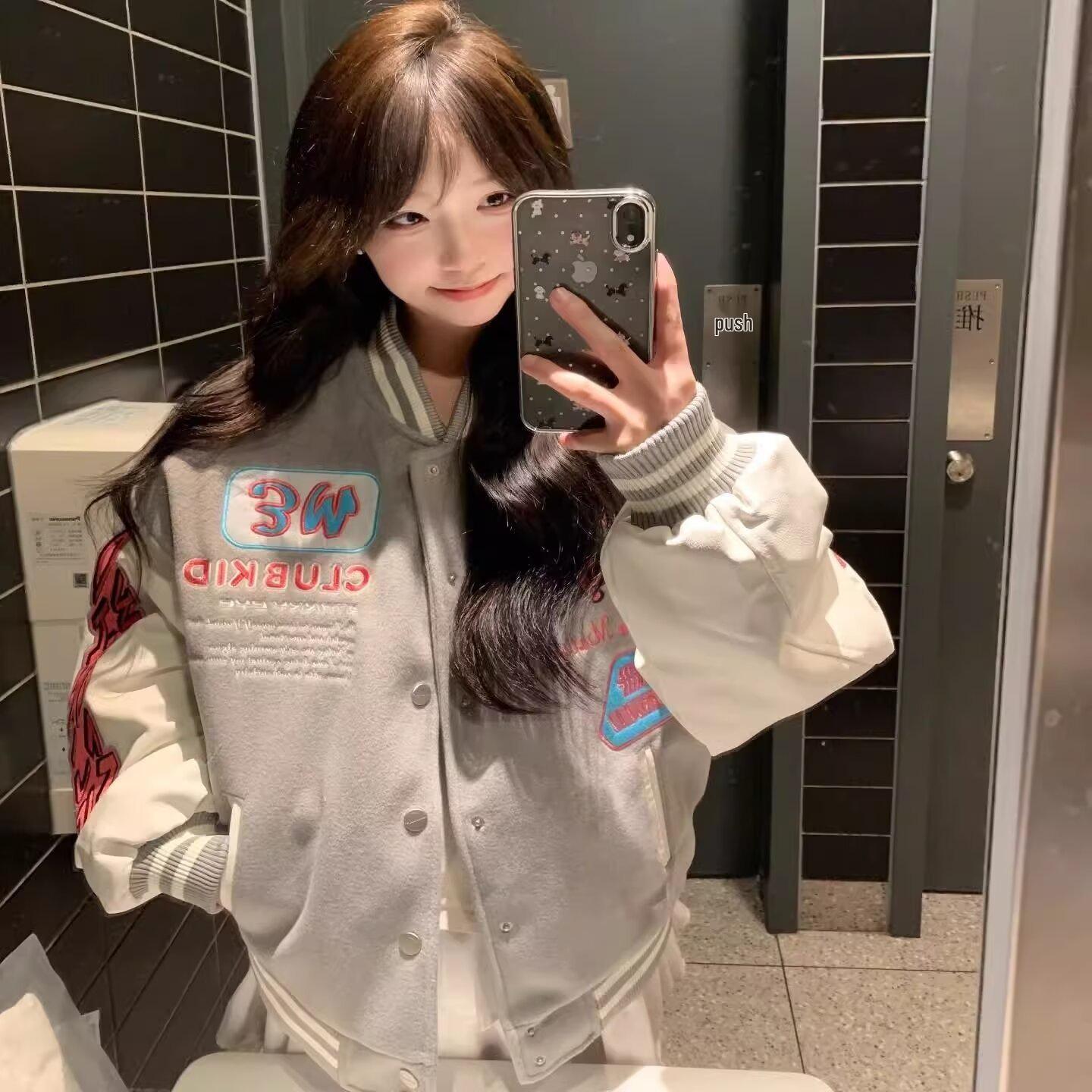 

Trendy Oversized Embroidered Women s Baseball Jacket for Autumn/Winter Medium