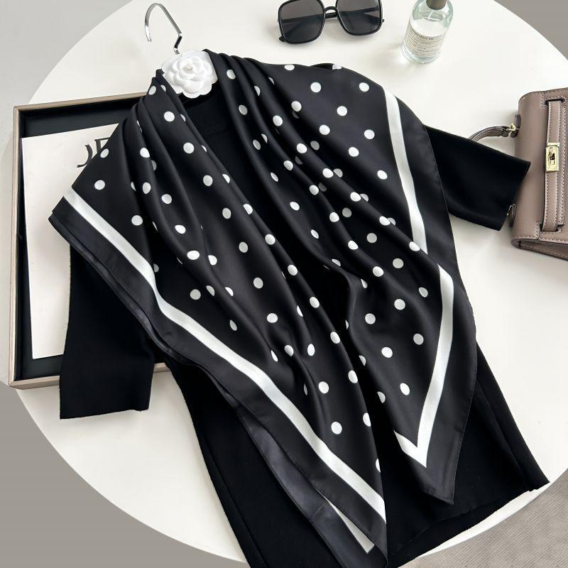 

90 см новый модный уличный универсальный платок для осени и зимы простой большой квадратный шарф искусственный шелковый шарф для женщин 90*90cm чёрный