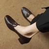 Krazing Pot Sheepskin Fashion Summer Spring Autumn Summer Slip on Women Round Toe Med Heels Metal Flowers Pleated Style Loafers