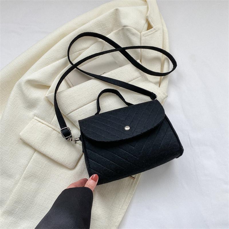 Chic Felt Crossbody Bag Trendy Street Style Square Shape With Magnetic Closure чёрный