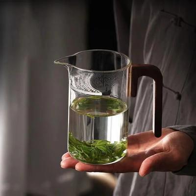 High Borosilicate Glass Side Wood Crescent Filter One Fair Cup Transparent Glass Tea Sea Tea Dispenser Kung Fu Pour Tea