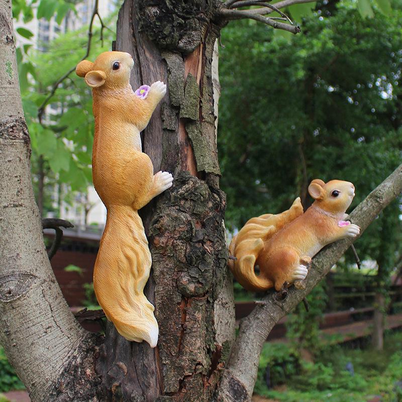 Creative Tree Squirrel Ornament - Cute Animal Decoration for Garden Crafts