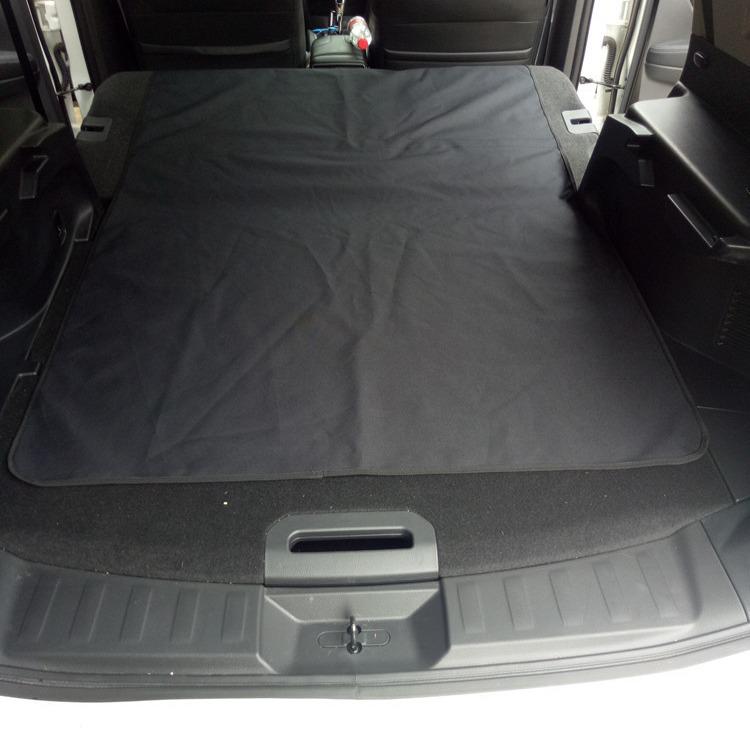 Versatile Car Trunk and Pet Mat: Dirt-Proof, Outdoor Picnic Use, Suitable for Rear and Single Row, Cats and Dogs Friendly